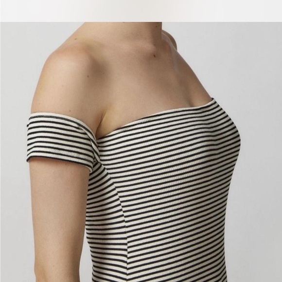 NWT Urban Outfitters Spencer Off-The-Shoulder size medium Midi Dress Striped - Picture 3 of 9